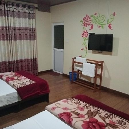 Thuvaraga Inn Nuwara Eliya Ngoại thất bức ảnh