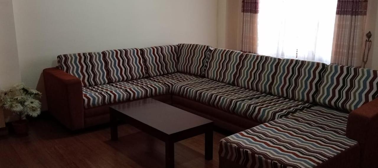 Thuvaraga Inn Nuwara Eliya Ngoại thất bức ảnh