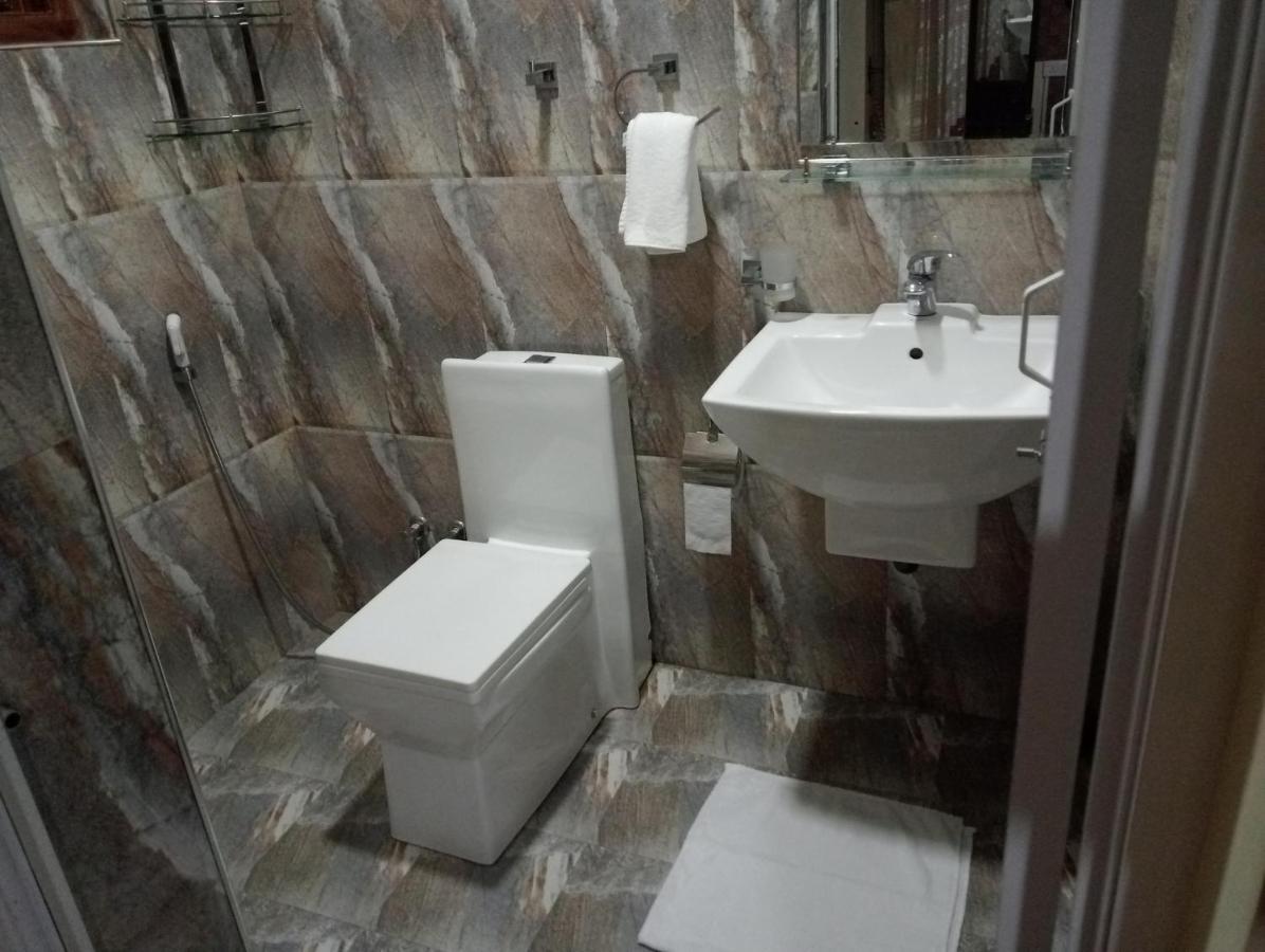 Thuvaraga Inn Nuwara Eliya Ngoại thất bức ảnh